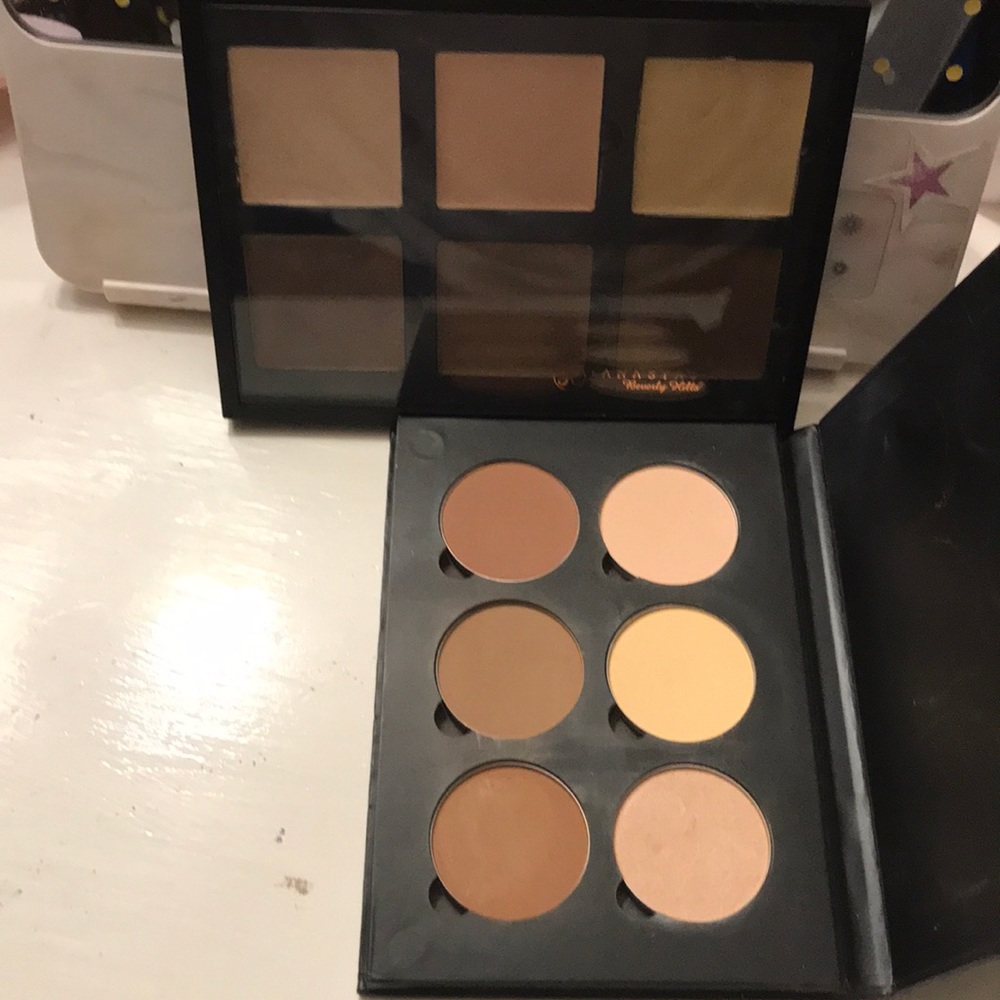 Anastasia Beverly Hills contour palettes bronzer